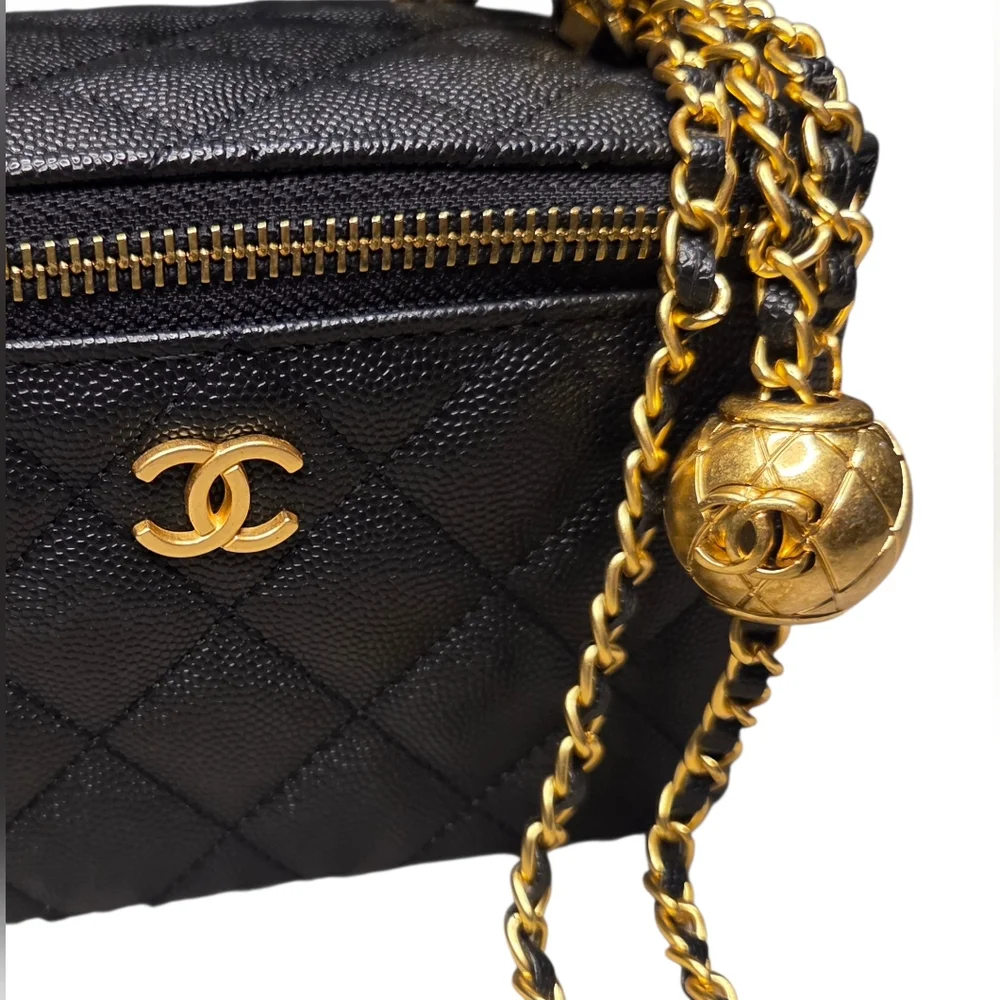 Chanel - Mini Bag - Crossbody Bag - Makeup Vanity Bag - Picture 3 of 7